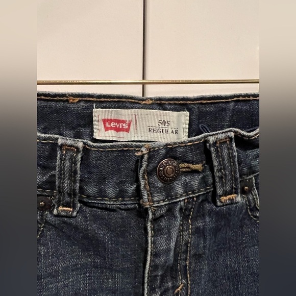 D16.21 Levi’s 505 Jeans 3T - Picture 2 of 5